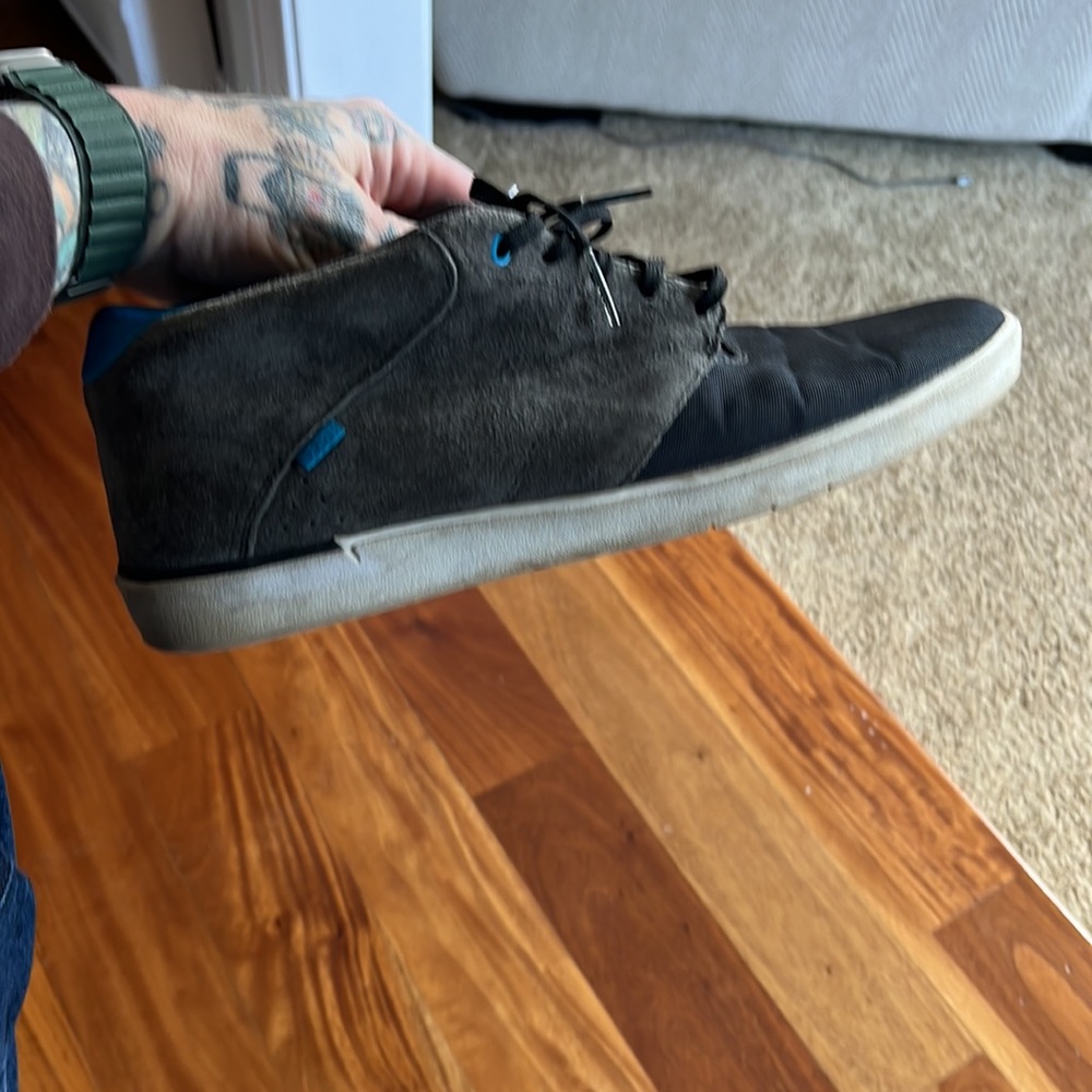 Vans - Picture 4 of 5